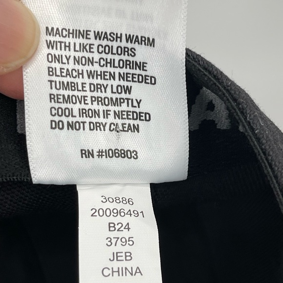 Duluth Trading Co Men's Black Hat - Picture 8 of 9